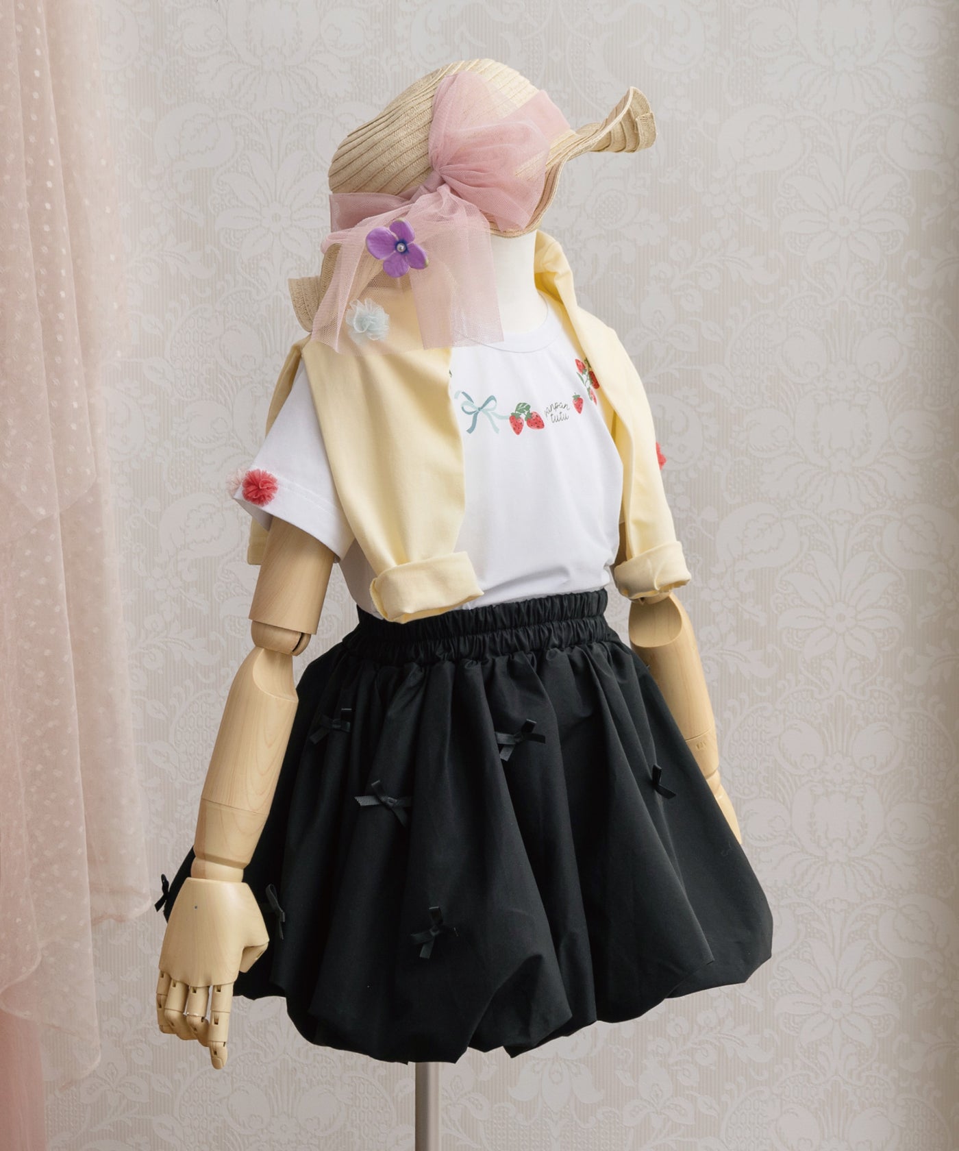 いちごネックレストップス(半袖)/ホワイト