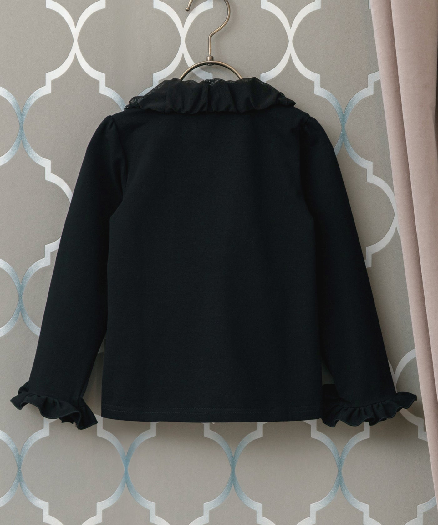 ふんわりえりのブラウス/ブラック