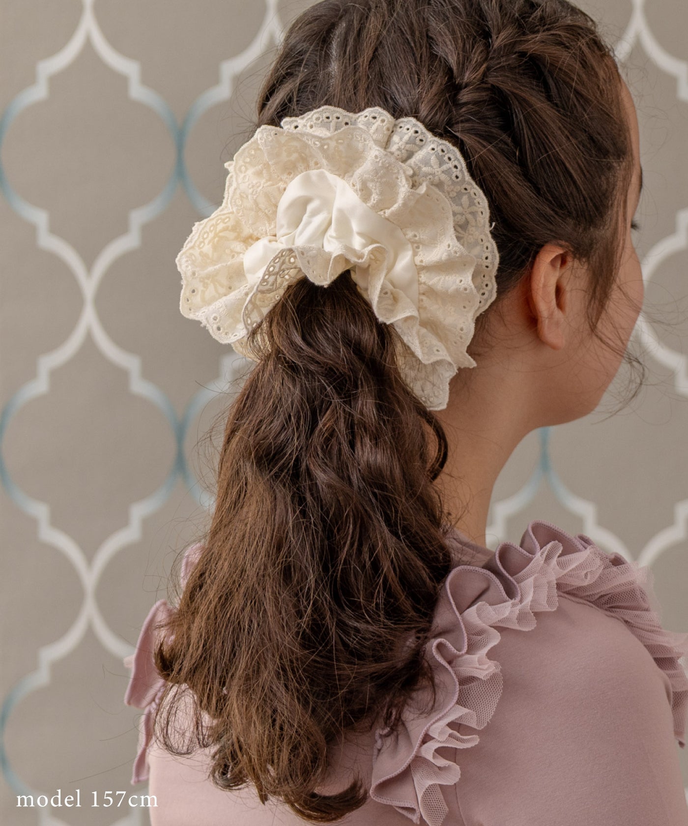 ボンボンレースシュシュ