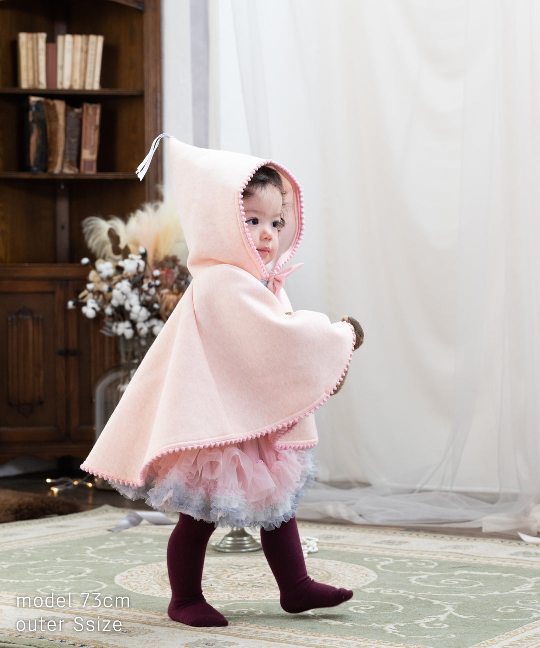 ふんわりリボンのポンポンマント – パンパンチュチュ公式オンラインストア