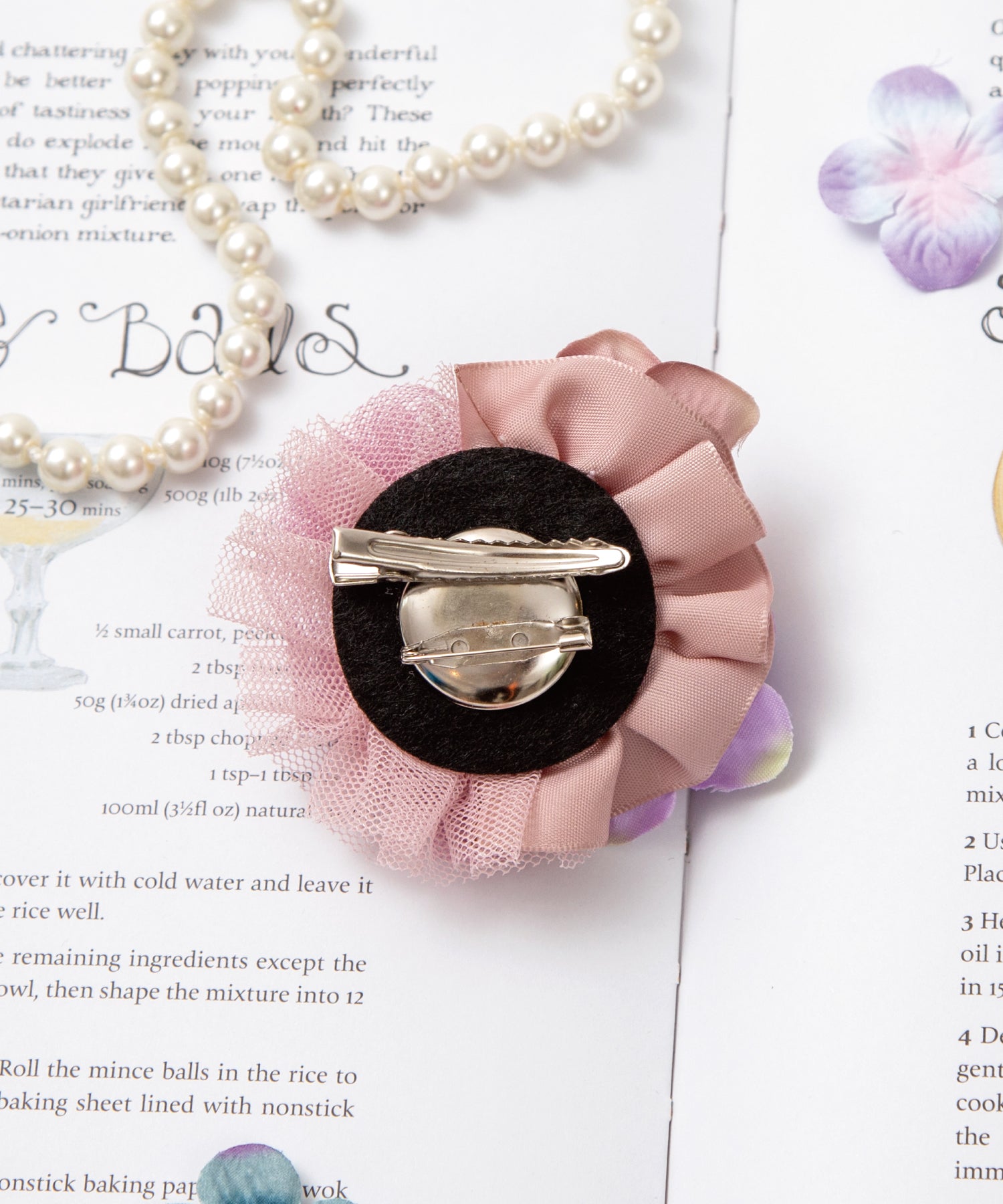 お花とリボンコサージュ